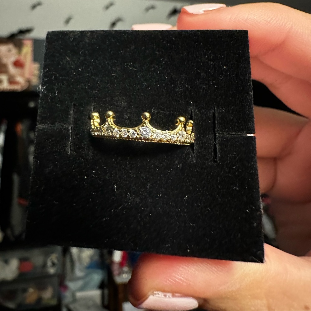 Pandora gold crown ring
